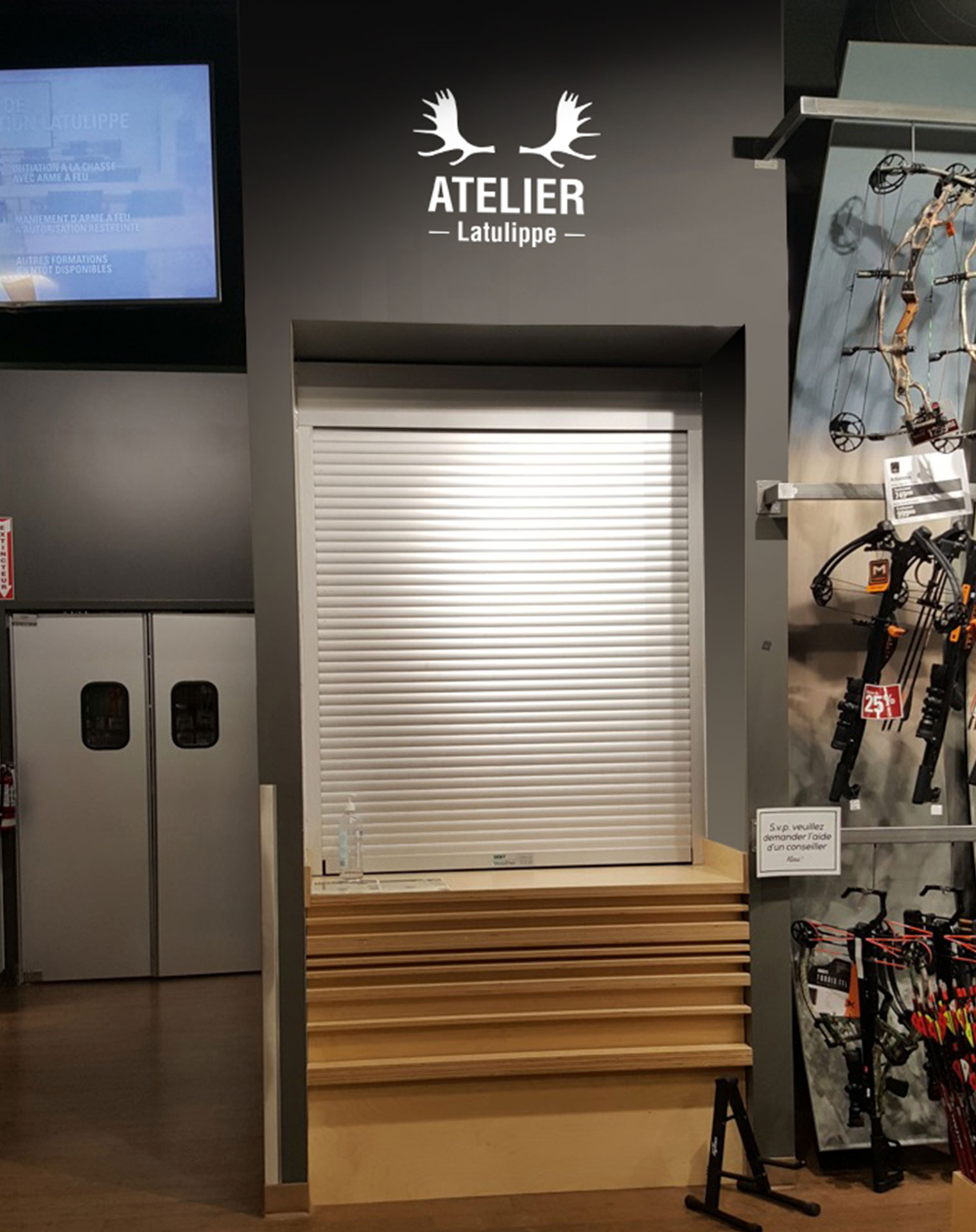 Signalétique sur le mur de l'Atelier Latulippe à Lévis